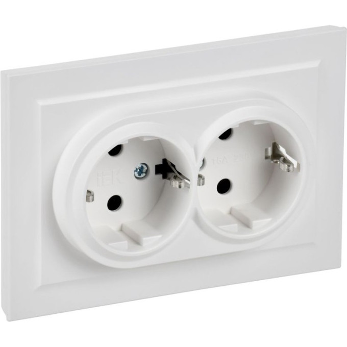 Розетка 2-местная IEK BRITE BR-R24-16-K91-F РСш12-3-БрАБ 16А в сборе с заземл. защ. шторки арктич. бел.